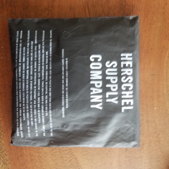 Hershel Leather Wallet Cash Cardholder Bill NWT Charlie NEW - Picture 10 of 10